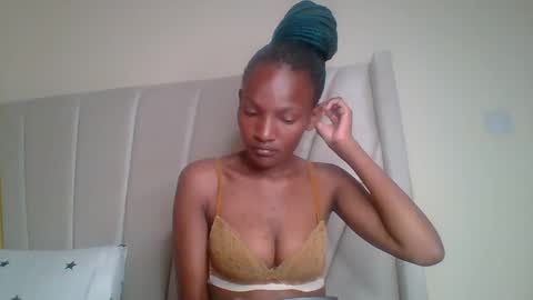 Snapshot of sexy_lucy012 chatting on 7, 3, 2025 sexy_lucy012 online show from 7, 3, 2025