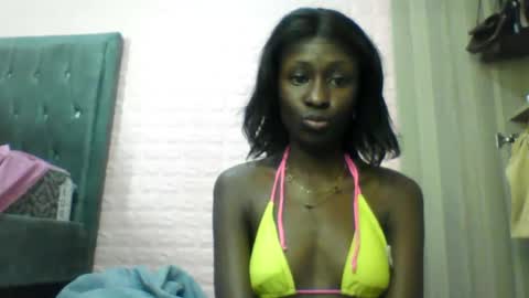 sexy_lyn852 online show from 27, 10, 2025