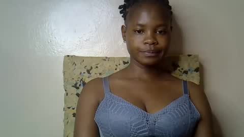 Snapshot of sexy_molyne chatting on 18, 4, 2026 Molyne online show from 18, 4, 2026