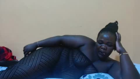 sexy_mummy25 online show from 18, 12, 2025