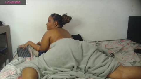 Jhoana online show from 12, 12, 2024