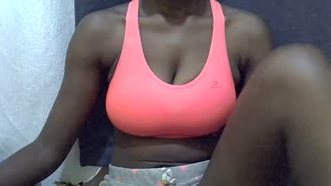 sexy_peach4 online show from 17, 6, 2026