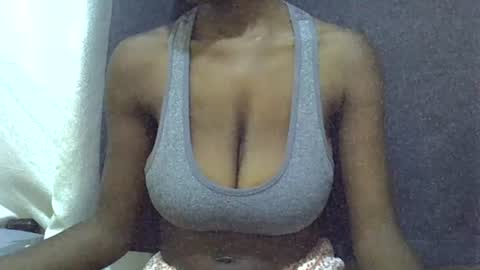 sexy_peach4 online show from 23, 6, 2026