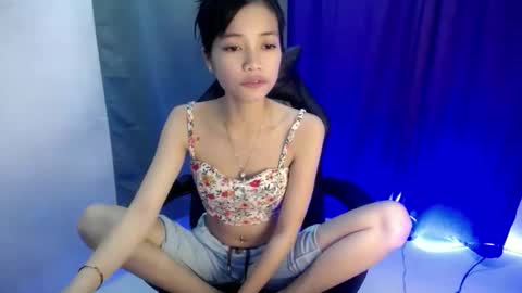 sexy_scarlet26 online show from 6, 4, 2026