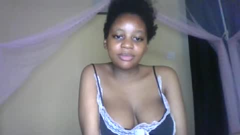 Snapshot of sexy_short chatting on 26, 10, 2025 Janet online show from 26, 10, 2025