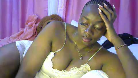 Snapshot of sexy_siera chatting on 11, 1, 2026 laura online show from 11, 1, 2026