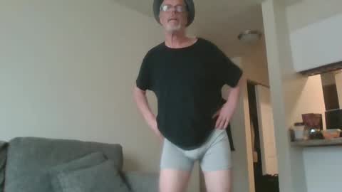 Daddy online show from 24, 2, 2025