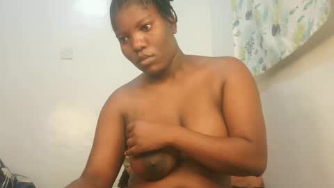 Snapshot of sexy_yello chatting on 13, 1, 2026 Bantu girl online show from 13, 1, 2026