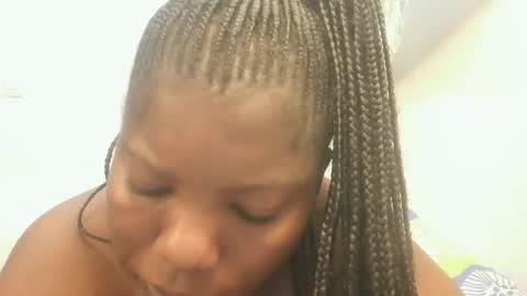 Snapshot of sexy_yello chatting on 14, 1, 2026 Bantu girl online show from 14, 1, 2026