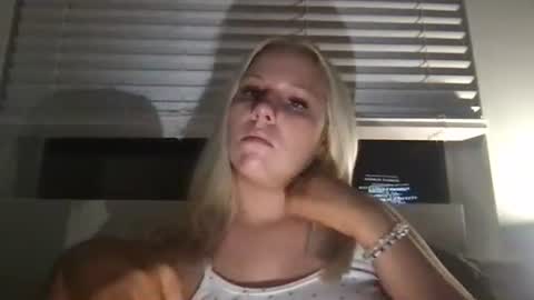 sexyasskay1 online show from 9, 2, 2026