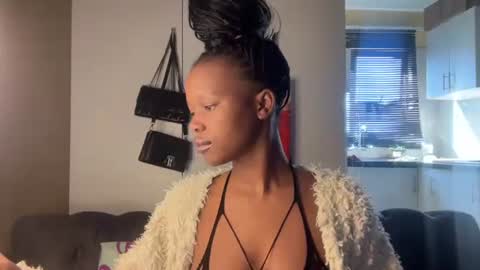 sexyasszeeee online show from 13, 5, 2026