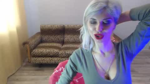 Snapshot of sexybeatriice chatting on 2, 2, 2025 sexybeatriice online show from 2, 2, 2025
