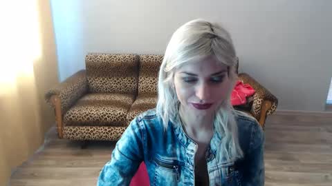 Snapshot of sexybeatriice chatting on 24, 2, 2025 sexybeatriice online show from 24, 2, 2025