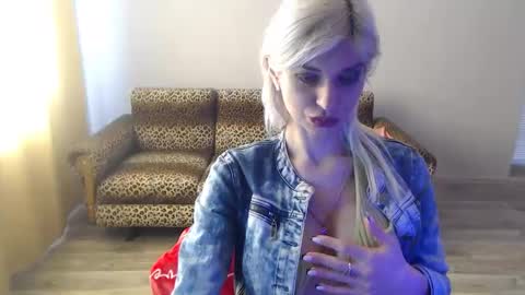 Snapshot of sexybeatriice chatting on 28, 2, 2025 sexybeatriice online show from 28, 2, 2025