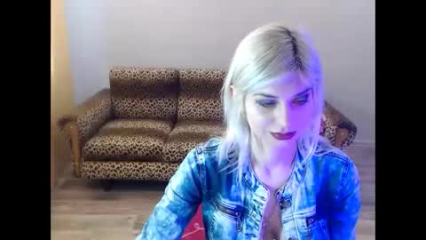 Snapshot of sexybeatriice chatting on 4, 3, 2025 sexybeatriice online show from 4, 3, 2025