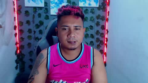 Snapshot of sexyblackboy_cum chatting on 4, 1, 2025 Jonas Cum BARBER IN TRAINING online show from 4, 1, 2025