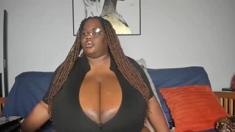 sexyblackhugetits online show from 9, 2, 2025