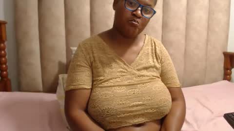 Snapshot of sexybustyxx chatting on 8, 4, 2026 sexybustyxx online show from 8, 4, 2026