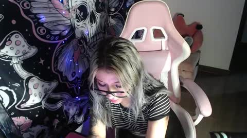 Snapshot of sexycarriie chatting on 25, 2, 2025 Carrie online show from 25, 2, 2025