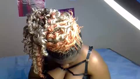sexycecile33 online show from 30, 4, 2026