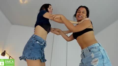 Snapshot of sexychanell_18 chatting on 16, 12, 2024 chanell and yina online show from 16, 12, 2024