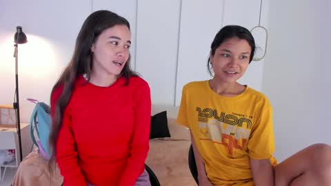 Snapshot of sexychanell_18 chatting on 14, 1, 2025 chanell and yina online show from 14, 1, 2025