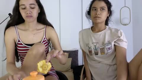 chanell and yina online show from 8, 5, 2026