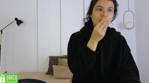 Snapshot of sexychanell_18 chatting on 18, 6, 2026 chanell and yina online show from 18, 6, 2026