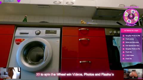 Snapshot of sexydea chatting on 22, 12, 2025 XDA online show from 22, 12, 2025