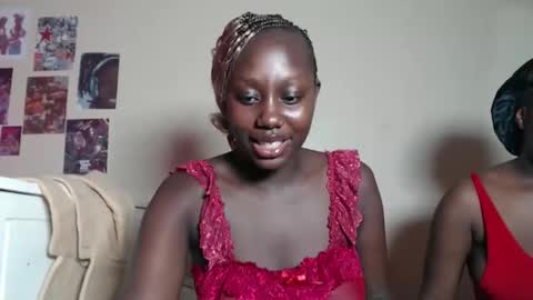 Snapshot of sexydivanah chatting on 14, 4, 2026 Divanah online show from 14, 4, 2026