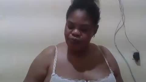Snapshot of sexydove2 chatting on 30, 6, 2026 EMILY online show from 30, 6, 2026