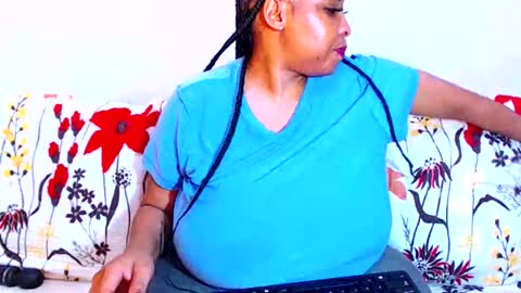 sexyebonylove89 online show from 15, 12, 2025