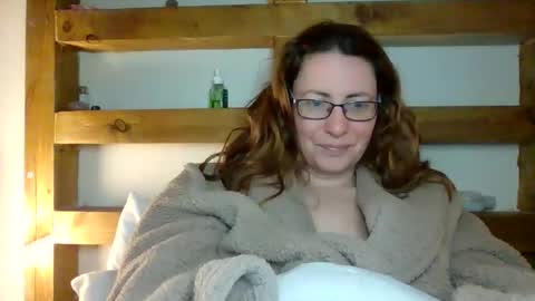 Snapshot of sexyemilyoliver chatting on 30, 3, 2026 Emily online show from 30, 3, 2026