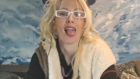 Snapshot of sexyeni chatting on 19, 2, 2025 ENI pvt moan your name WHEN I M NOT online you tell me in SNAPCHAT deal yes add me... FREE TWITTER magiconline101...... online show from 19, 2, 2025