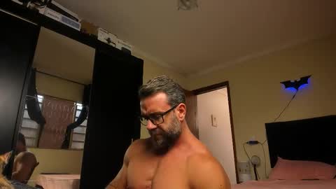 Snapshot of sexyflightz chatting on 18, 12, 2025 chris online show from 18, 12, 2025