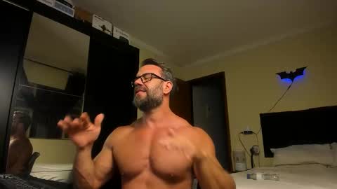 Snapshot of sexyflightz chatting on 23, 12, 2025 chris online show from 23, 12, 2025