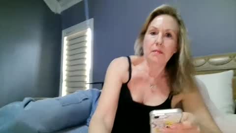 Snapshot of sexyfloridamilf chatting on 5, 3, 2026 LisaisLuscious online show from 5, 3, 2026