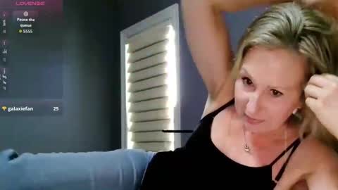 LisaisLuscious online show from 7, 5, 2026