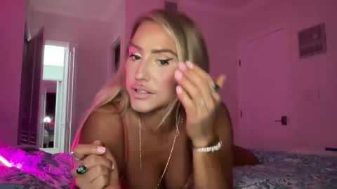 Ashley Love online show from 30, 9, 2025