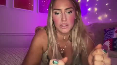 Snapshot of sexygoodvibebabe69 chatting on 17, 3, 2026 Ashley Love online show from 17, 3, 2026