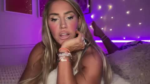 Snapshot of sexygoodvibebabe69 chatting on 19, 3, 2026 Ashley Love online show from 19, 3, 2026
