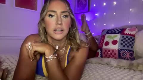 Snapshot of sexygoodvibebabe69 chatting on 19, 4, 2026 Ashley Love online show from 19, 4, 2026