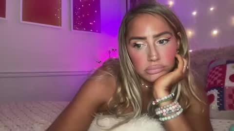 Snapshot of sexygoodvibebabe69 chatting on 26, 4, 2026 Ashley Love online show from 26, 4, 2026