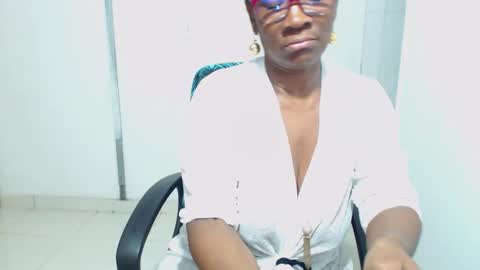Snapshot of sexyhanny4u chatting on 11, 11, 2025 sexyhanny4u online show from 11, 11, 2025