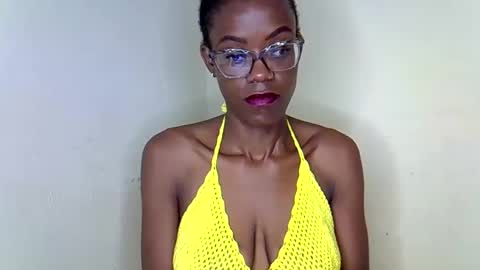 SexyHollyMontana1111 online show from 14, 3, 2026