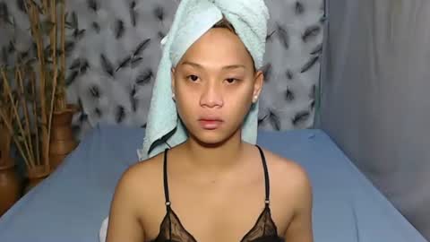 Rachelle online show from 5, 3, 2025