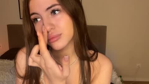 Snapshot of sexylabubu chatting on 8, 11, 2025 arya online show from 8, 11, 2025