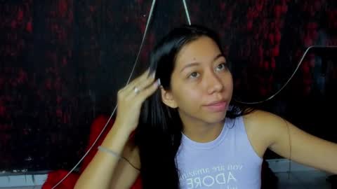 Snapshot of sexylaurita4u chatting on 28, 12, 2024 laura online show from 28, 12, 2024