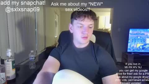 Snapshot of sexylax69 chatting on 9, 11, 2025 sexylax69 online show from 9, 11, 2025