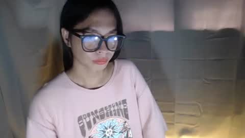 Snapshot of sexylaylia chatting on 24, 10, 2025 Laylia3 online show from 24, 10, 2025